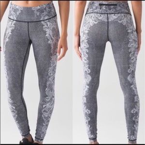 Rare Lululemon wunder under nulux Florence floral print